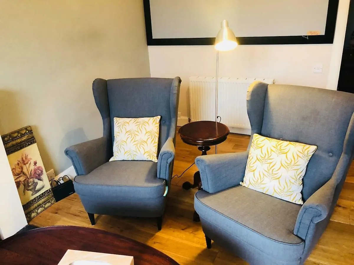 Spacious 2 Bed Apt Next To Royal Mile & Waverley Edinburgh 0*,  United Kingdom