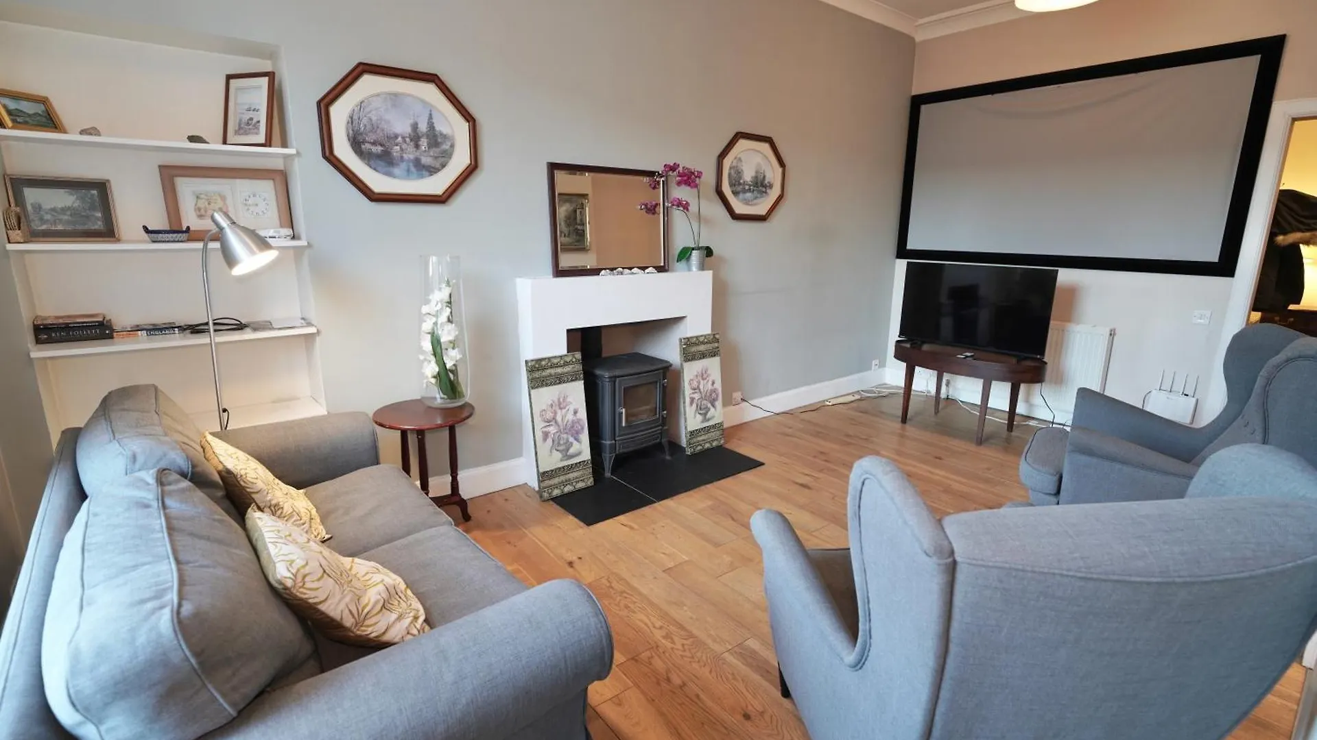 Spacious 2 Bed Apt Next To Royal Mile & Waverley Edinburgh 0*,